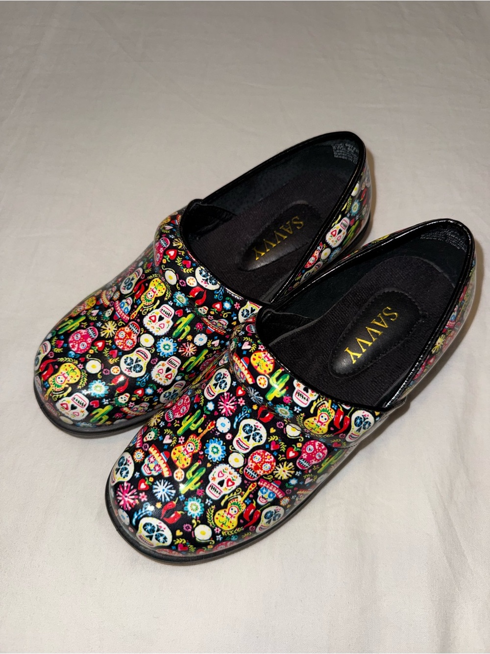 Savvy Clogs Size 8
